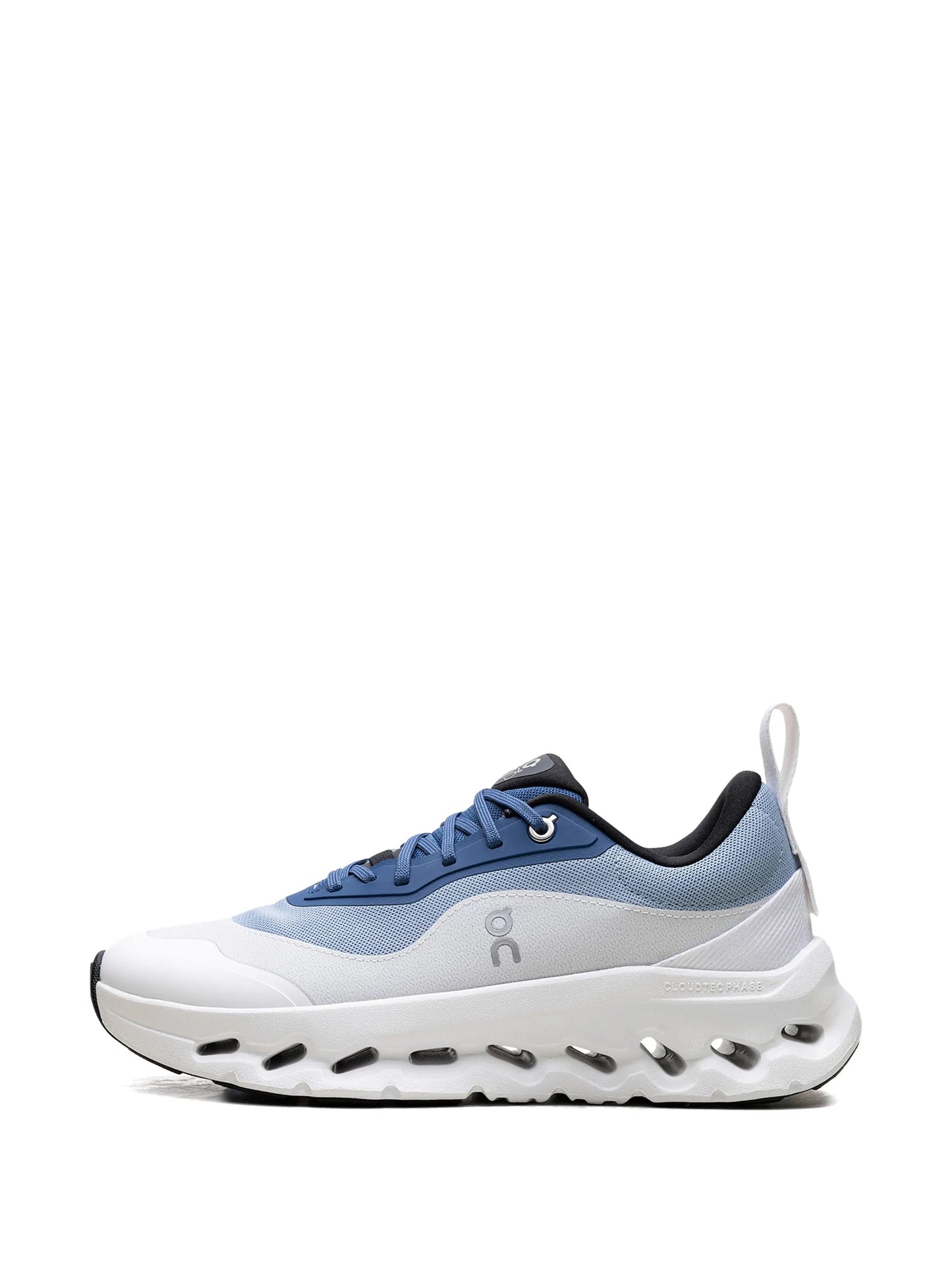 Cloud On x Loewe Bleu