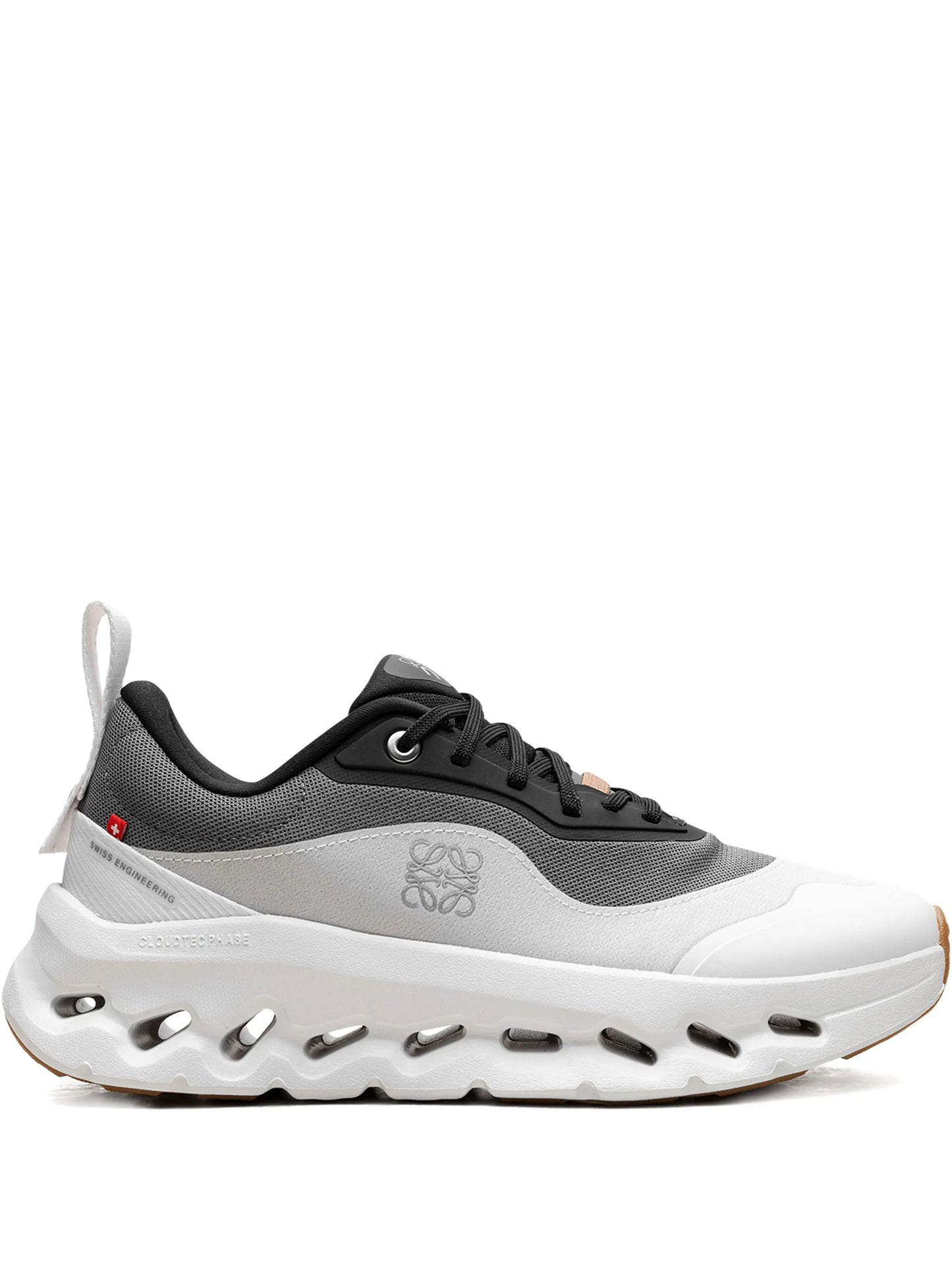 Cloud On x Loewe Noir & Blanc