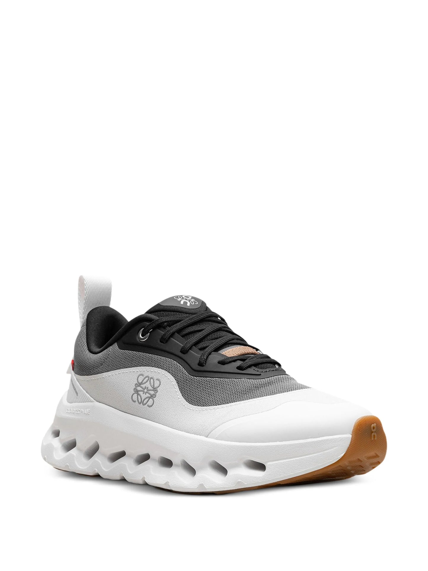 Cloud On x Loewe Noir & Blanc