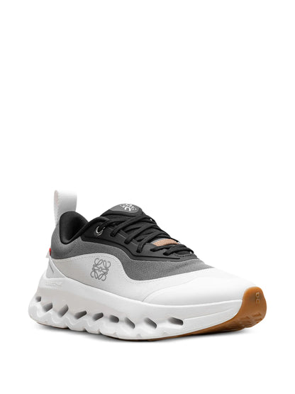Cloud On x Loewe Noir & Blanc