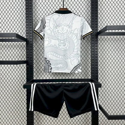 Kit Enfant Real Madrid concept 2022-23