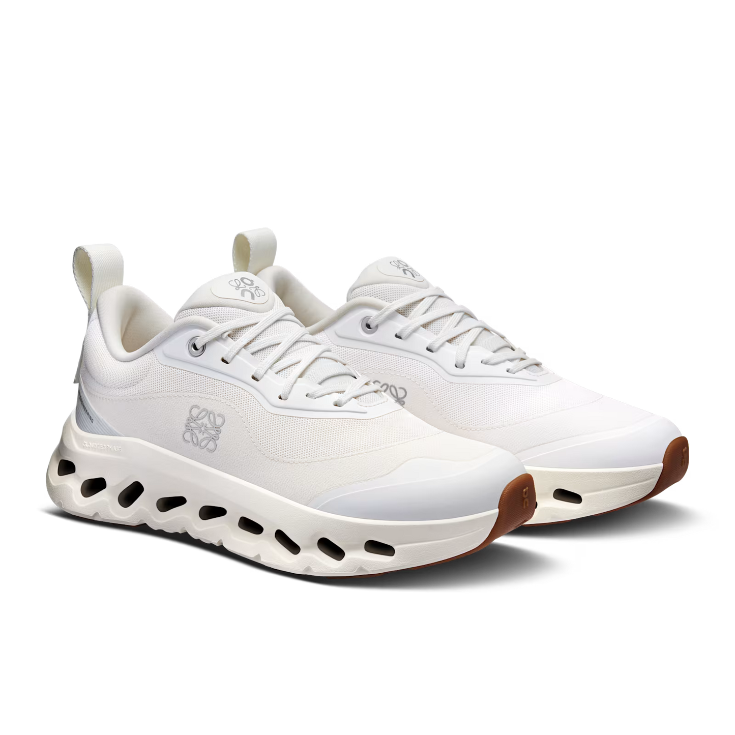 Cloud On x Loewe Blanc